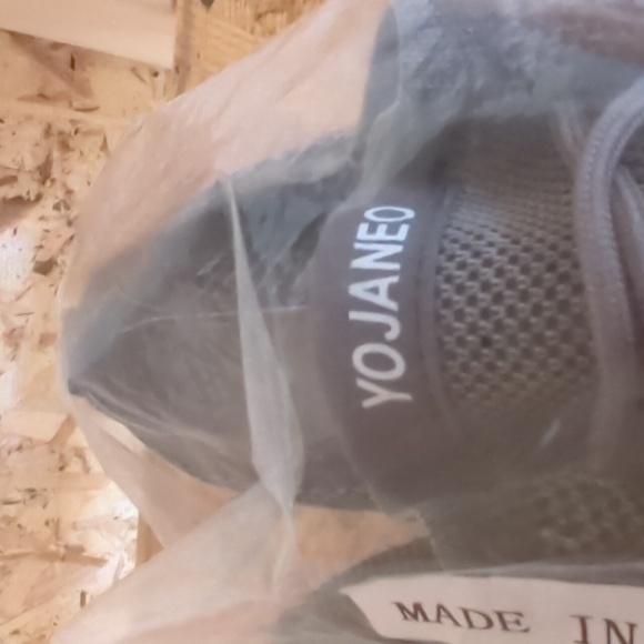 Yojaneo Slip On Shoes - Picture 5 of 7